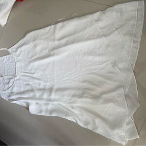 Elegant White Sleeveless Dress